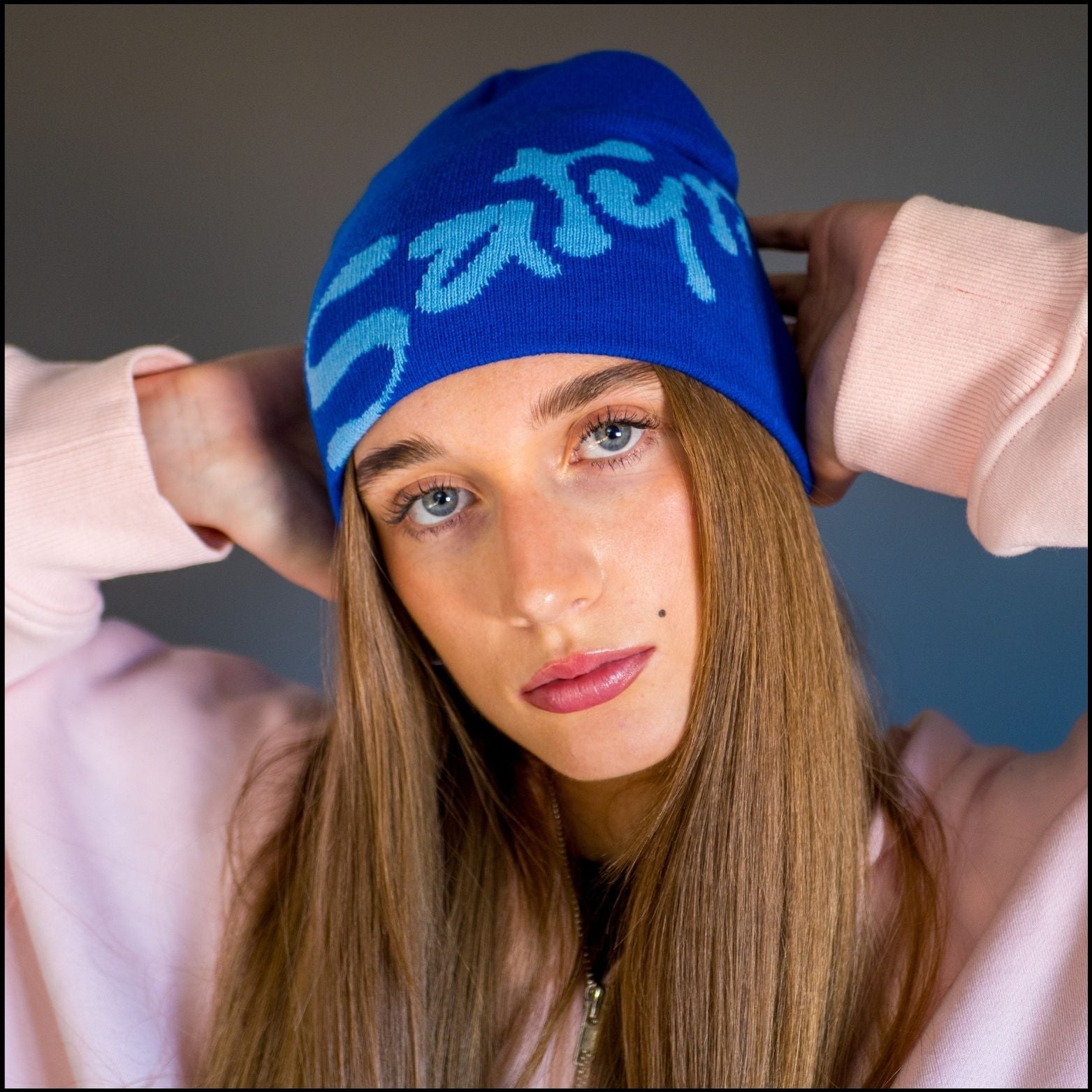 SatynBeanie Blue - Satijn binnen